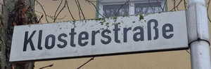 Straßenschild: Klosterstraße